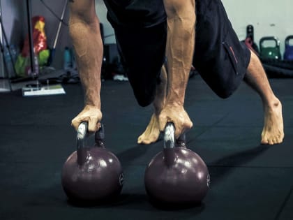 Российский силач собирается побить мировой рекорд по сценическому экстриму на представлении в Кисловодске