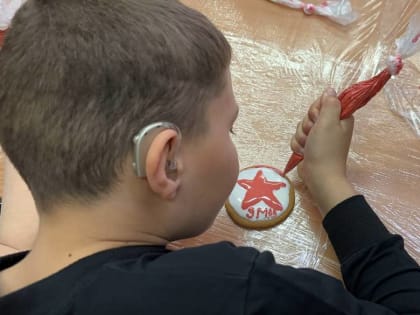 В Ставрополе провели мастер-класс по росписи пряников для детей из коррекционной школы