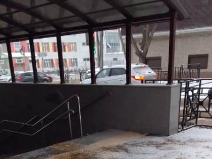 Осторожно, гололёд! На улицах Пятигорска работает спецтехника и дворники