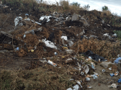 Свалка на 5,5 гектаров на землях сельхозназначения обнаружена в одном из сел Ставропольского края