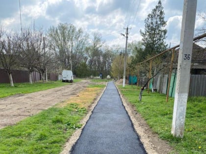 В хуторе Андреевском появились новые пешеходные дорожки