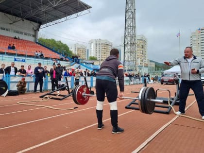 Более 300 борцов и силачей собрал в Пятигорске фестиваль силовых и экстремальных видов спорта «Открытое небо-2023»