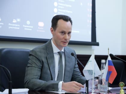 Ректор ВолгГМУ Владимир Шкарин поздравляет с Новым 2025 годом!