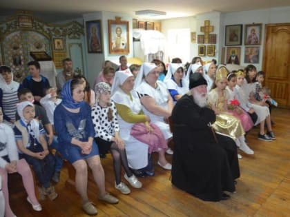 В храме благоверного князя Александра Невского отметили пятилетие сестричества милосердия