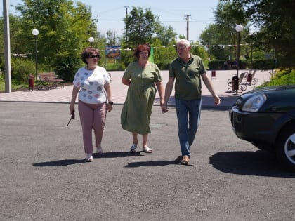 Глава округа побывала в центре села Куршава