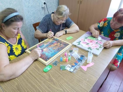 Социальная комната в Новозаведенном: активная жизнь для пожилых людей