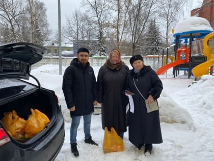 Мусульмане Котельников помогли пожилым людям