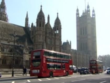 Британцы пока не готовы изменить гендер Бога, но споры уже идут