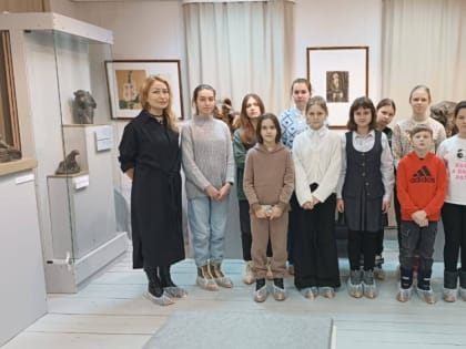 Юные художники «Детской школы искусств имени А.С. Голубкиной» посетили новую выставку, которая открылась в Доме-музее А.С. Голубкиной «А.С. Голубкина и И.С. Ефимов. Скульпторы-совр