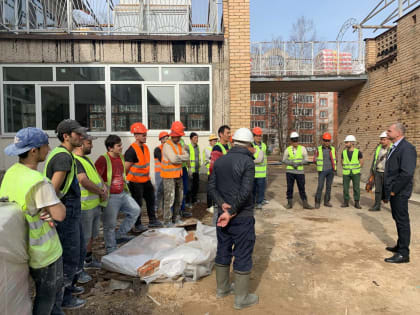 Идут работы по капитальному ремонту дошкольных групп Талдомской школы № 3 в мкр. Юбилейный г. Талдома.