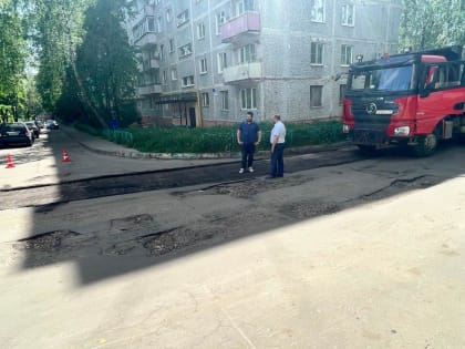 Ремонт подъездного пути к школе №16 начали дорожные службы в Коломне