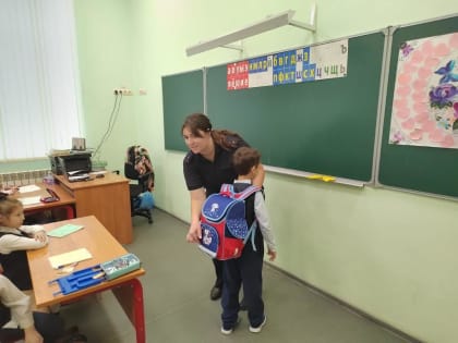 Госавтоинспекторы в Павловском Посаде провели акцию «В мире Правил дорожного движения» для школьников и воспитанников детского сада