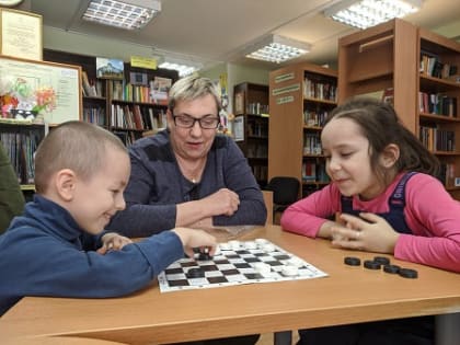 В Тучковской библиотеке встретились «Рыцари шашек»