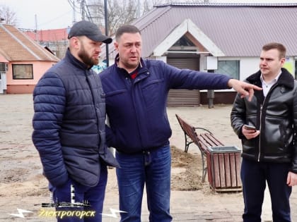 В рамках традиционного объезда выходного дня проверили качество содержания городских территорий