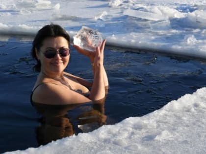 Кому нельзя нырять в Крещенскую прорубь