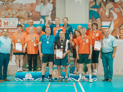 Команда орехово-зуевских пенсионеров взяла серебро в финале областного турнира по настольному теннису