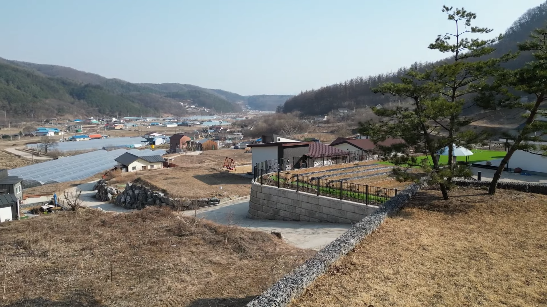 10가구 이웃의 평화로운 마을