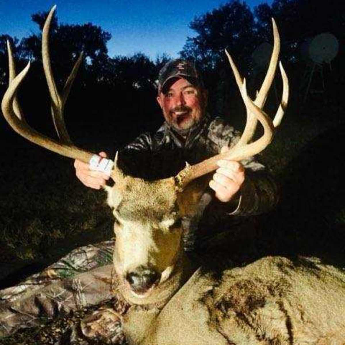 Indian Creek Deer 5 Day Hunt with Lodging