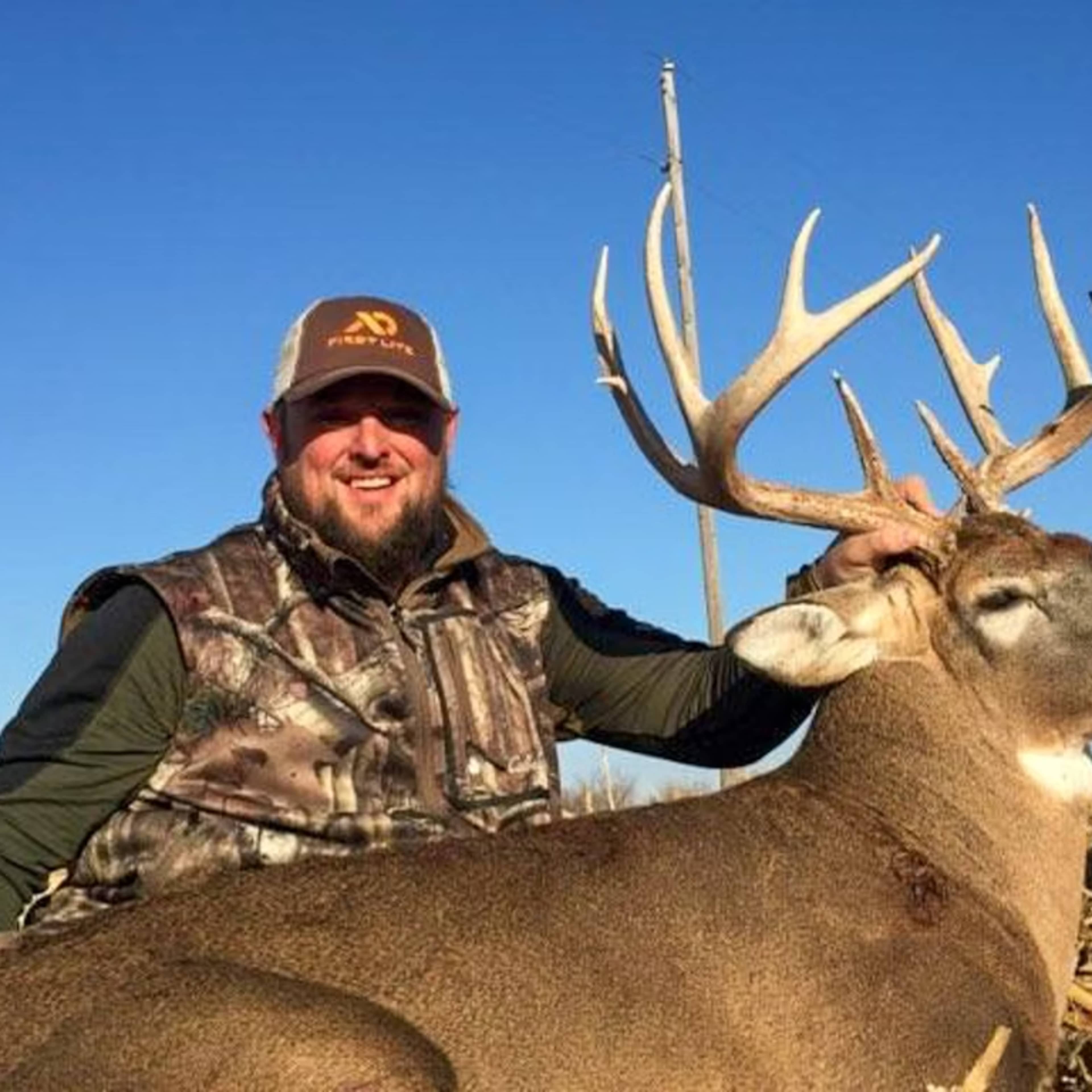 Bucks & Beards - 5 Day ALL INCLUSIVE Archery Whitetail