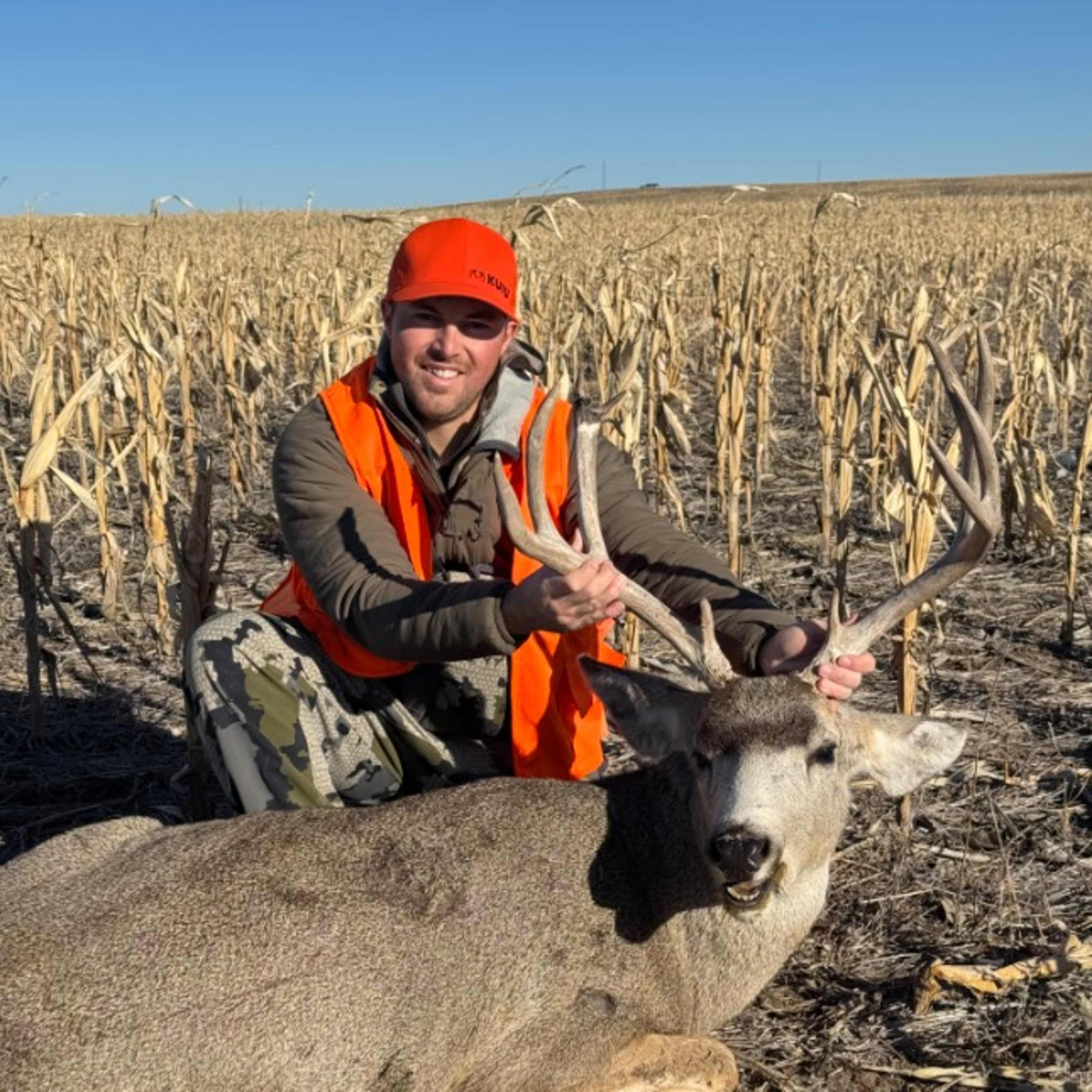 County Road Bucks - Deer Hunt 5-Day