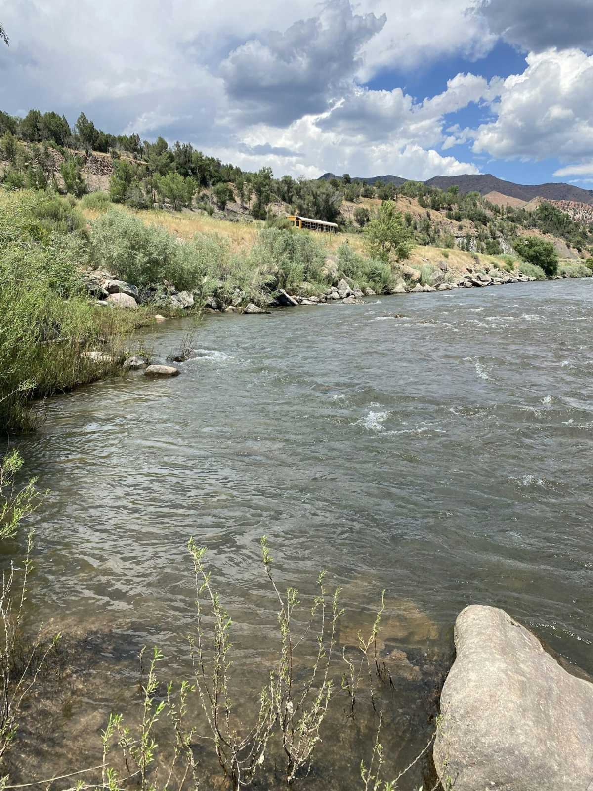 property_data/0Nvm2PfDOYJRHFCKsIVq/pictures/[RW] Colorado River Grand Hogback_0.jpg