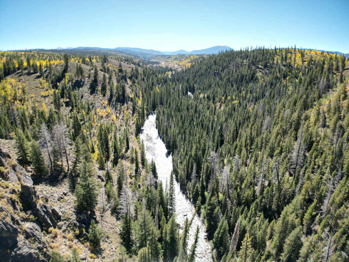 property_data/mmJPlFqWmxstM0FtifnL/pictures/[RW] Upper Williams Fork Canyon_10.jpg