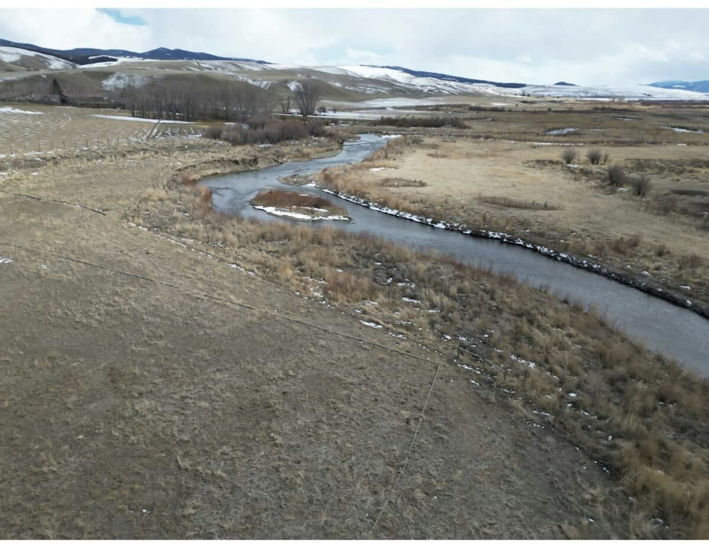 property_data/KNfqTByc2jHajgWiIRoY/pictures/[RW] Clark Fork River Headwaters_1.jpg