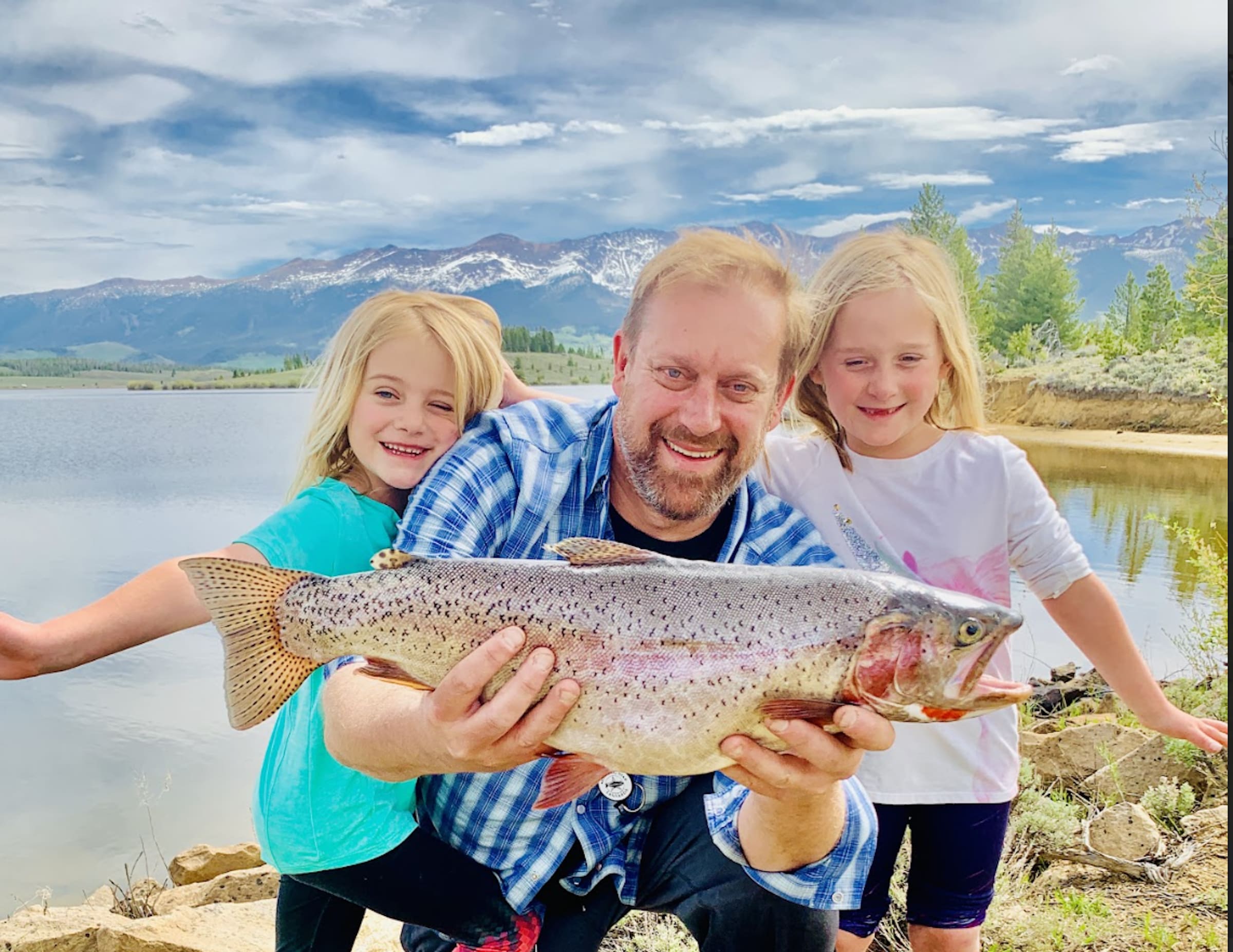 property_data/OEKfb4rPJMlQLKASGOj7/pictures/[RW] Michigan River Getaway_3.jpg