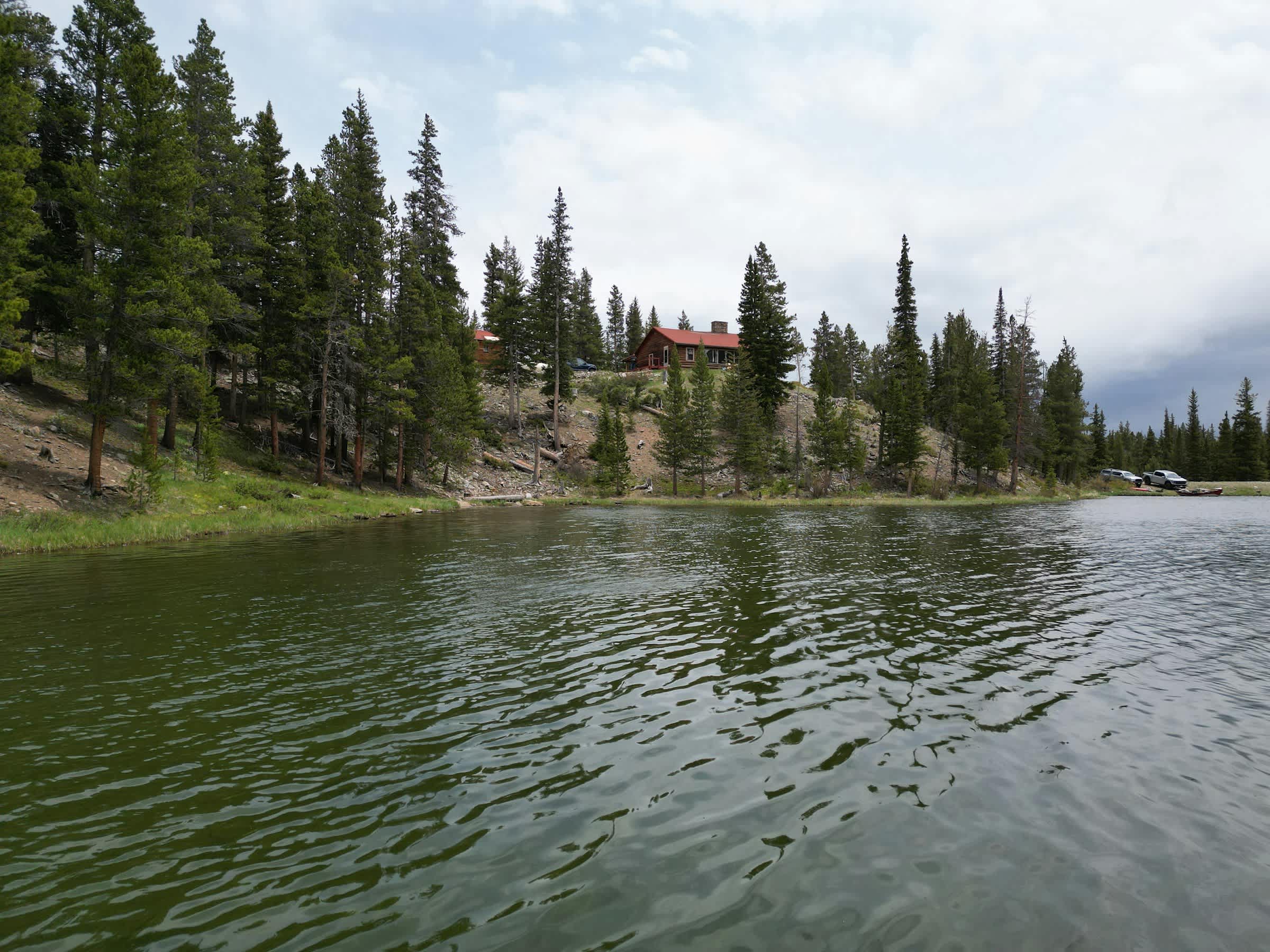 property_data/p7Cni28XA13sERKy50fA/pictures/[RW] Mirror on the Michigan: Lower Lake_10.jpg