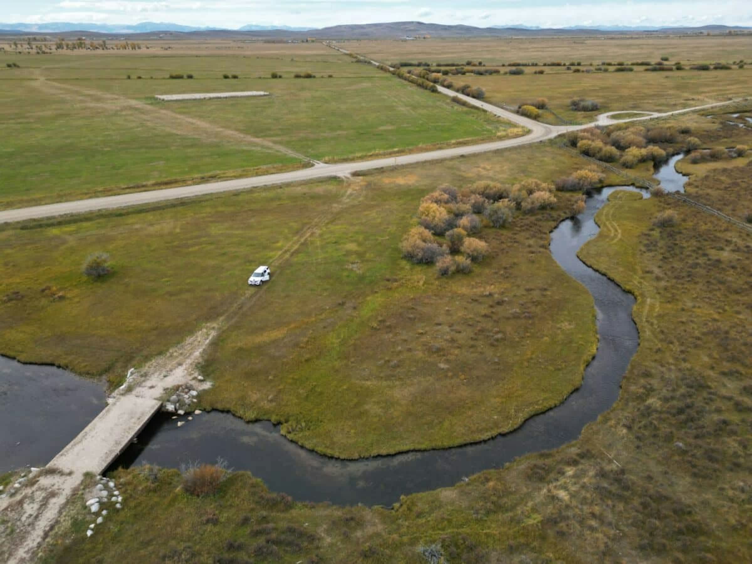 property_data/zDAs7t9aL44kfB3rrD0J/pictures/[RW] Peaceful Pinedale Ranch_10.jpg