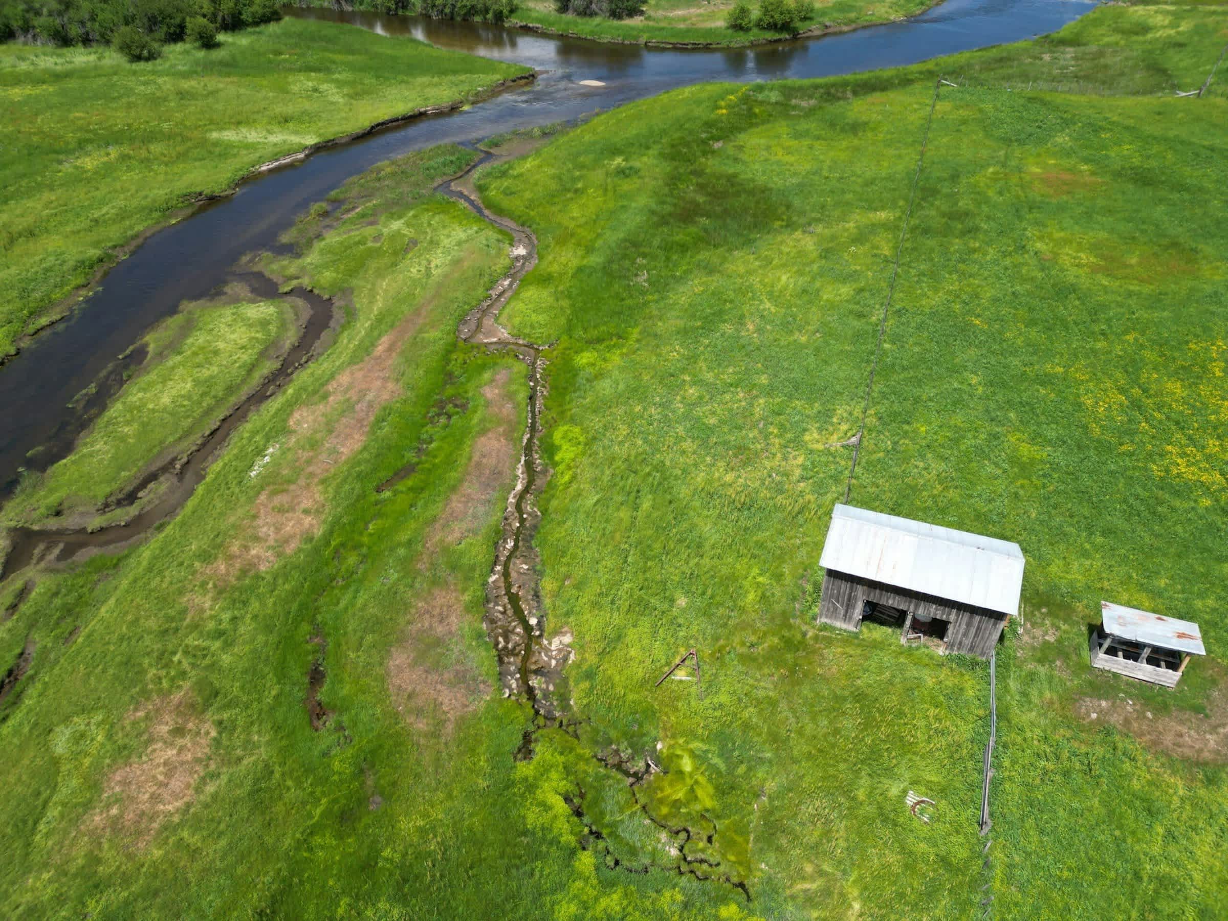 property_data/eTtCiR8gm9aZbvM1TZlC/pictures/[RW] Hot Springs Ranch_3.jpg