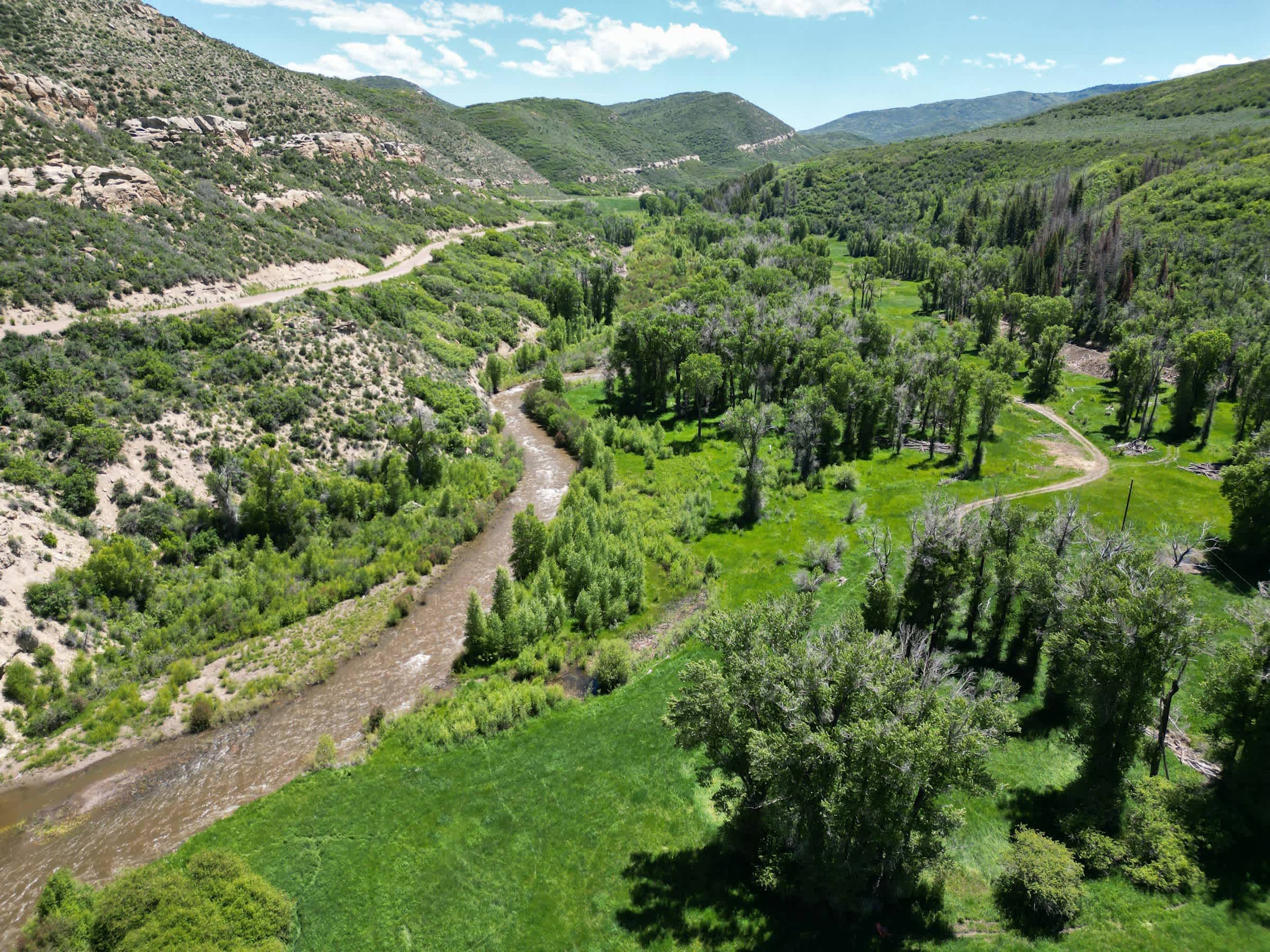 property_data/jU2SP0QZ5z7h4O59Jc0W/pictures/[RW] Old Maid Gulch Homestead_4.jpg