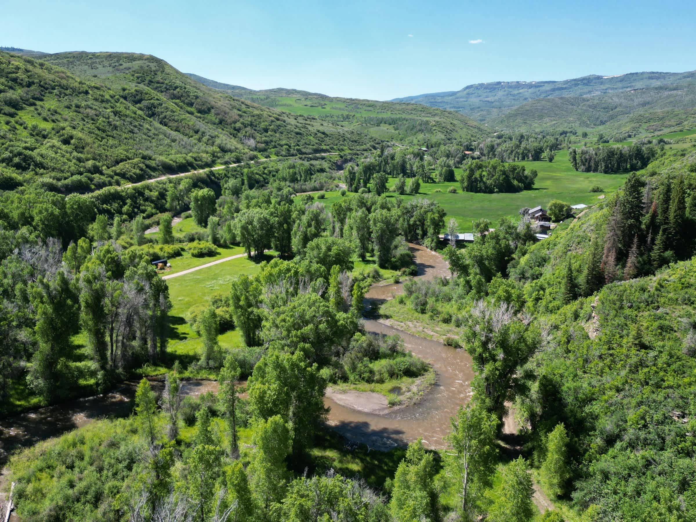 property_data/v6lSYwlv8JS0QowivLDf/pictures/[RW] Coffin Gulch Homestead_1.jpg