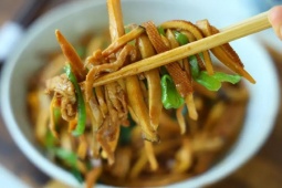 Chỉ cần món này, bữa cơm ngày nóng hấp dẫn hơn cả sơn hào hải vị