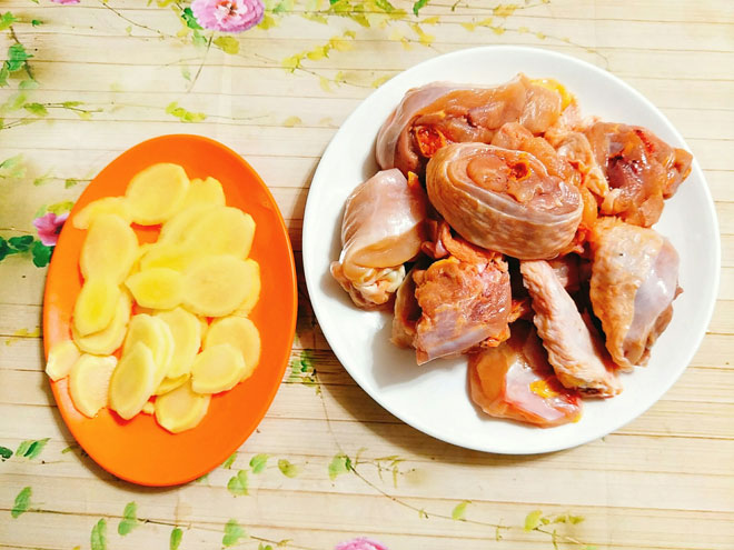 Công thức cho món canh gà nấu dầu mè bổ dưỡng, thơm ngon nhất quả đất - 3