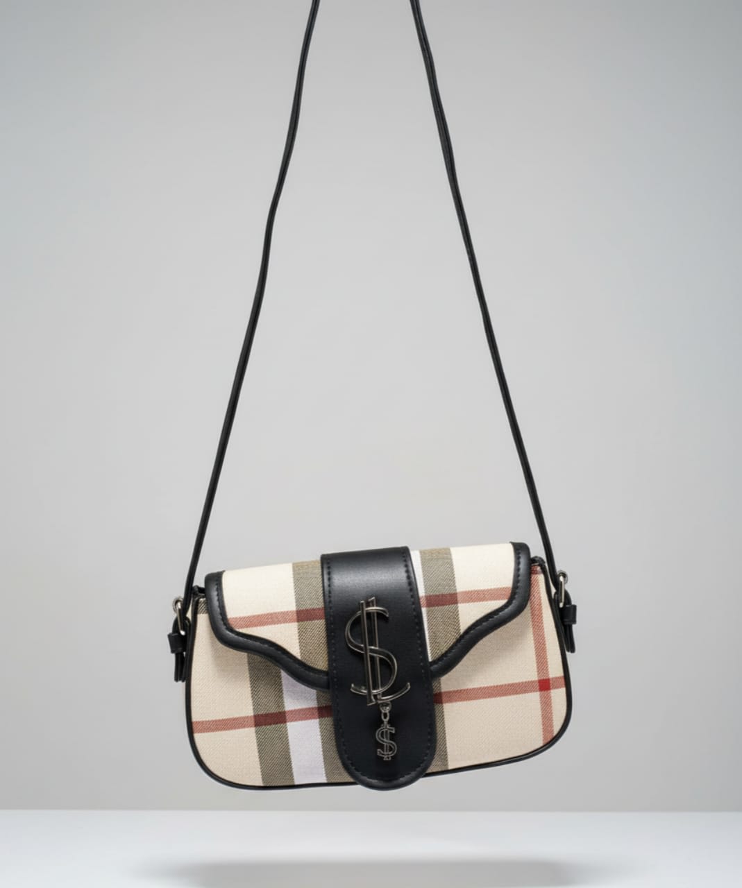 Feminine hand bag