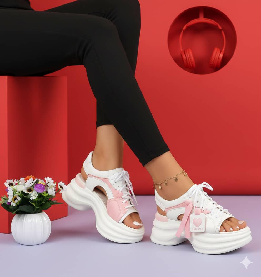 Amazing 😍 foot wear