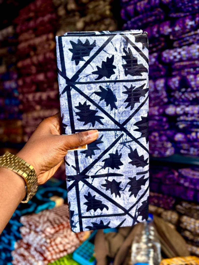 Lucky big polish Kampala available