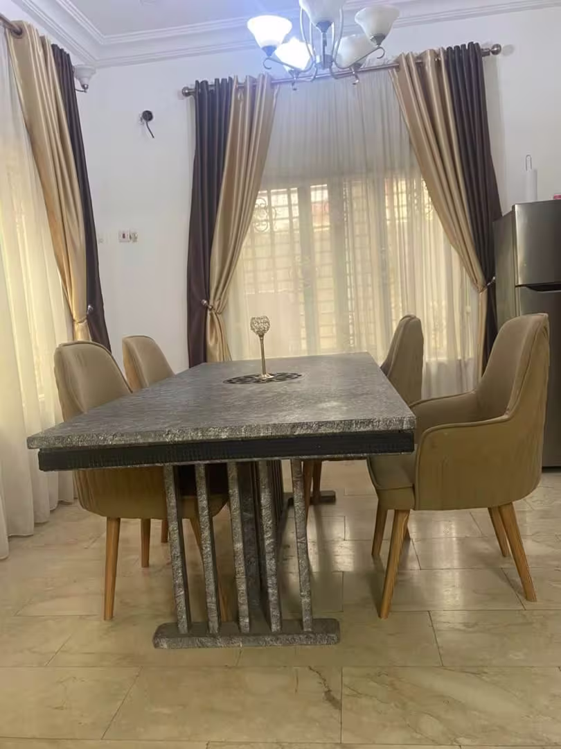 Foreign Dinning set