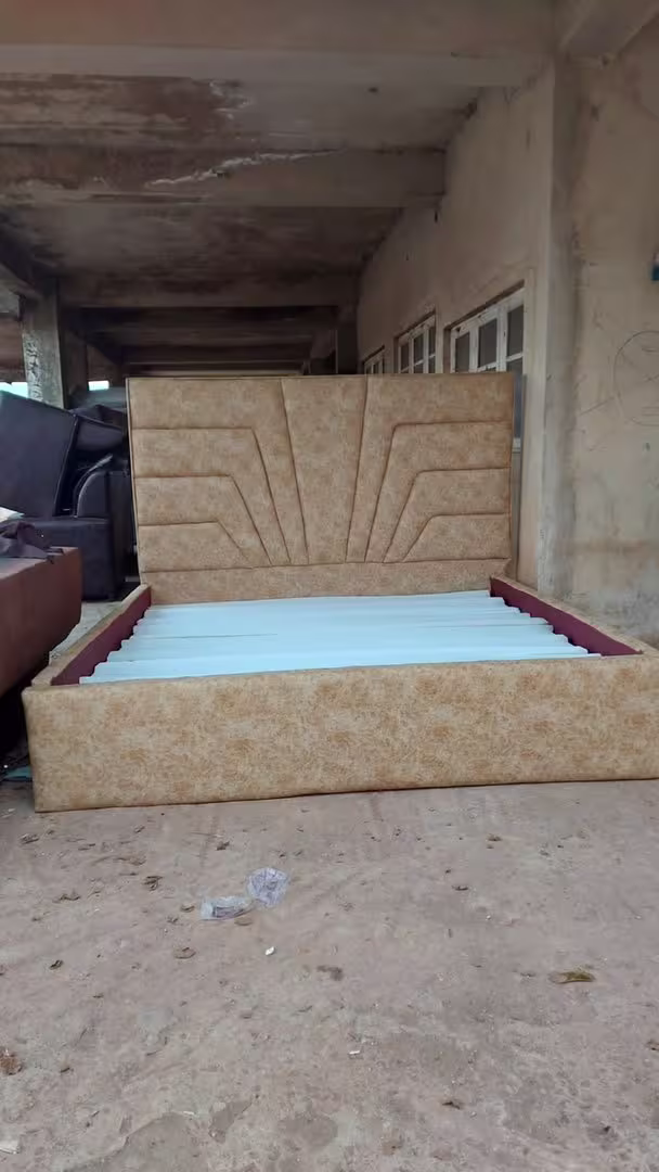 6 by 7 bedframe