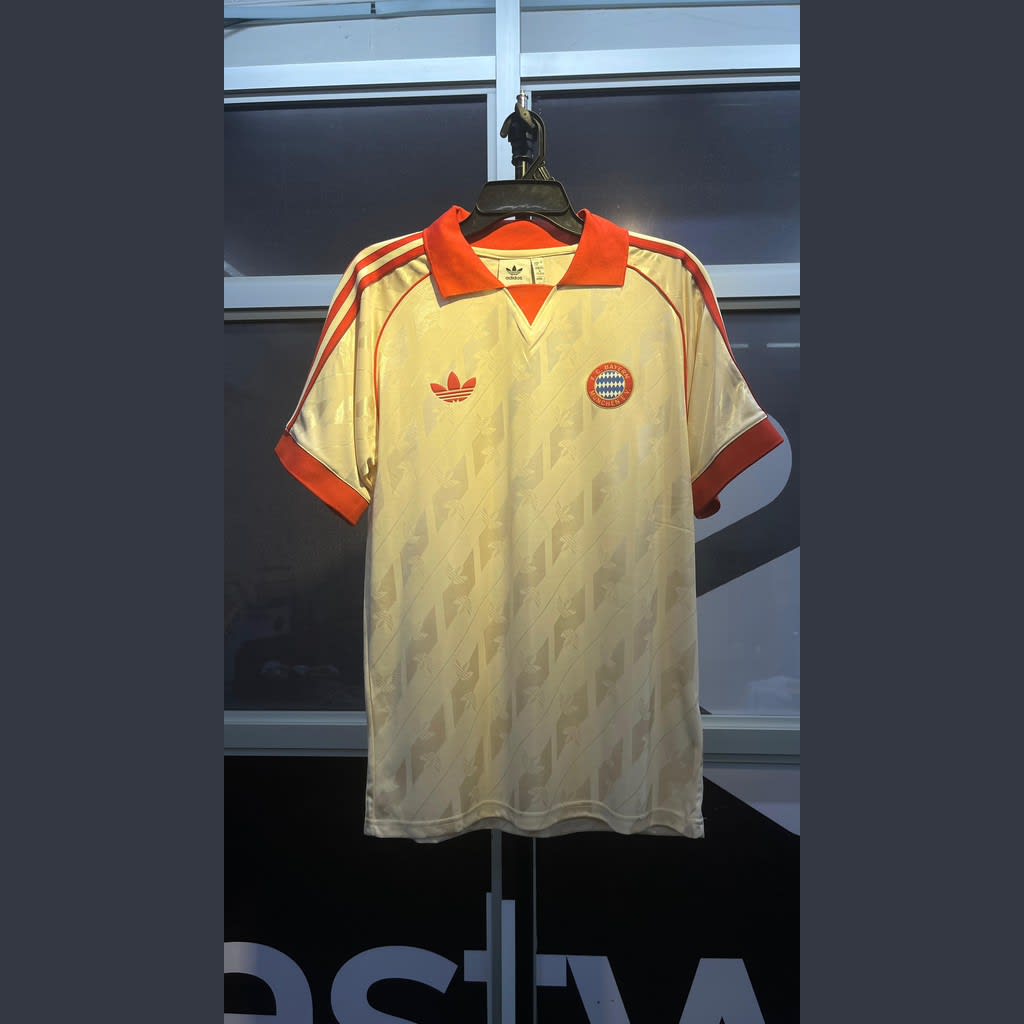 Bayern Munich Cream Retro