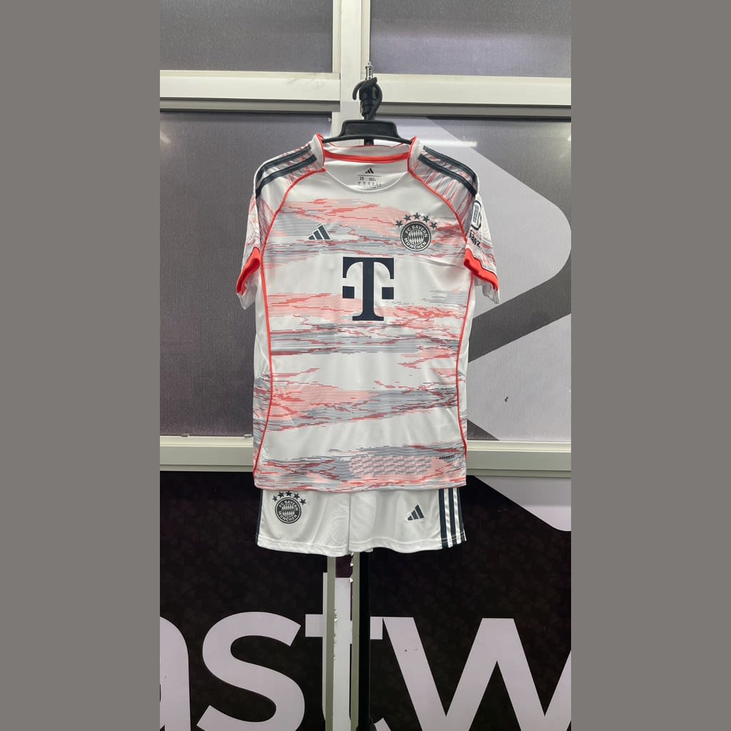 Bayern Munich Away 25 - 26 kids