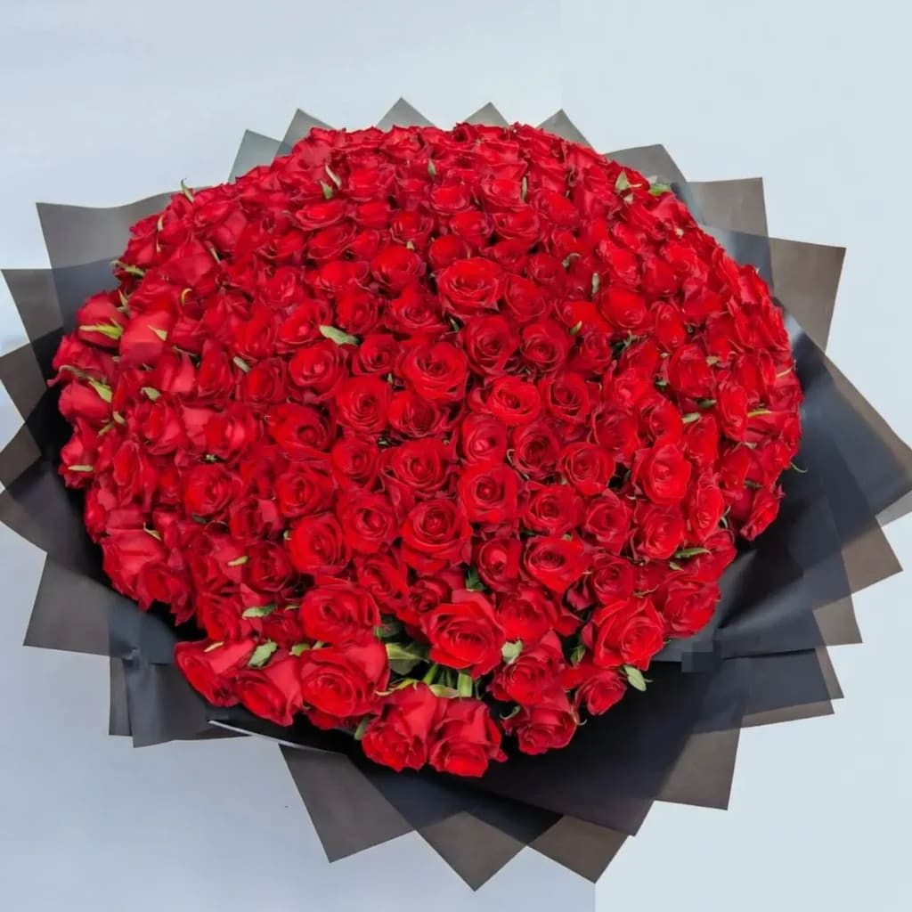 Passionate Red Roses Grand - view 1