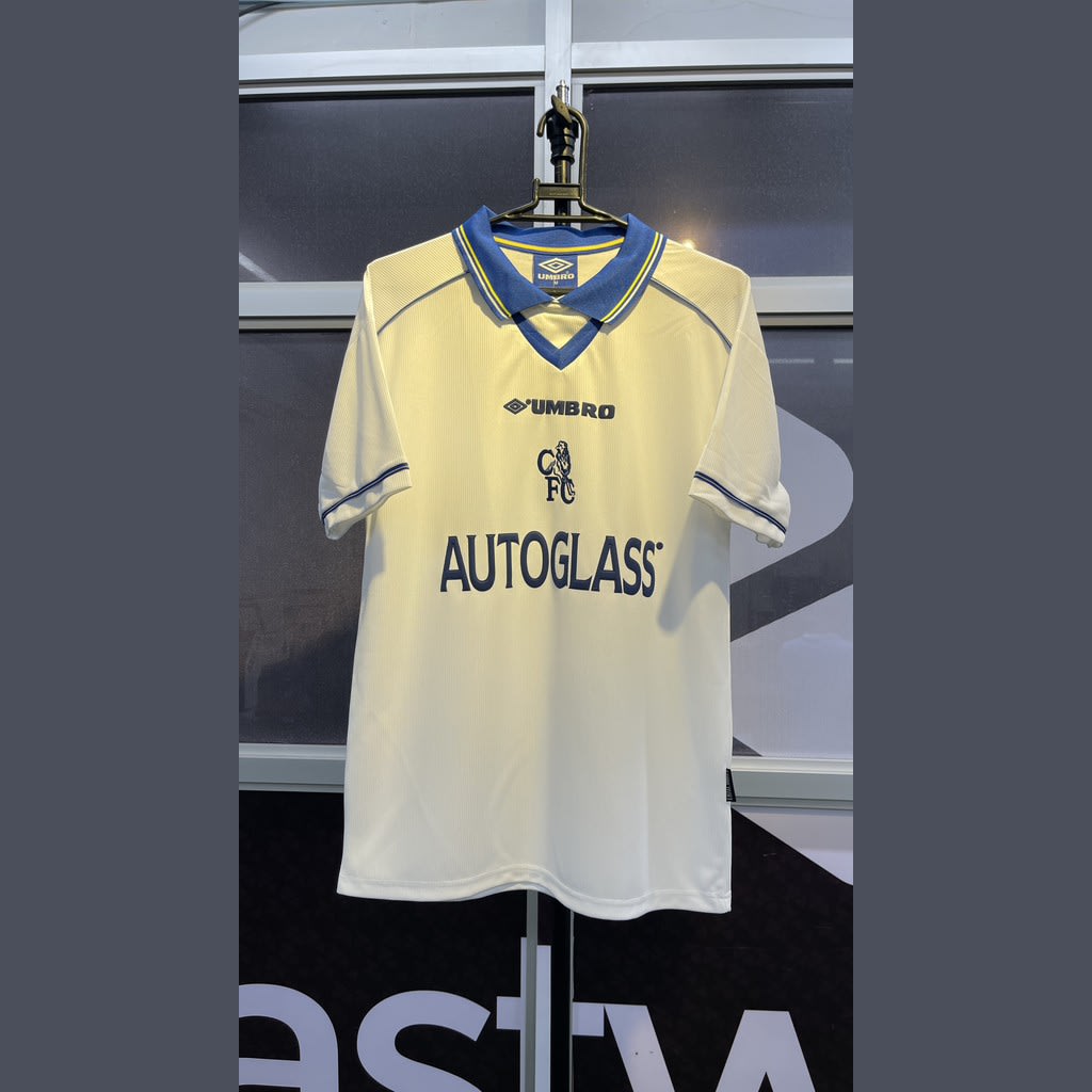 Chelsea Autoglass White Retro - view 1