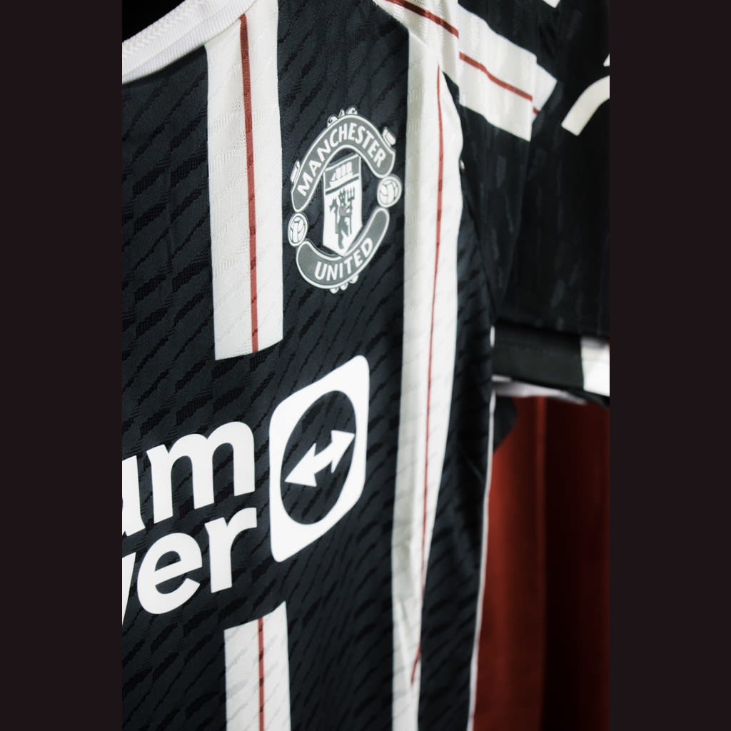 Manchester United Away 23 - 24 3 - view 1