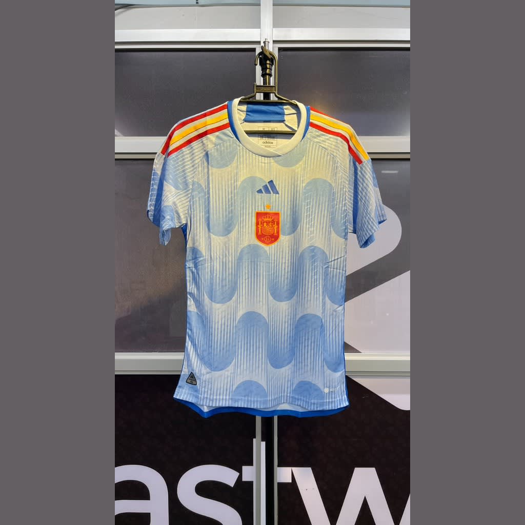 Spain Away 2022 W - Cup - view 1