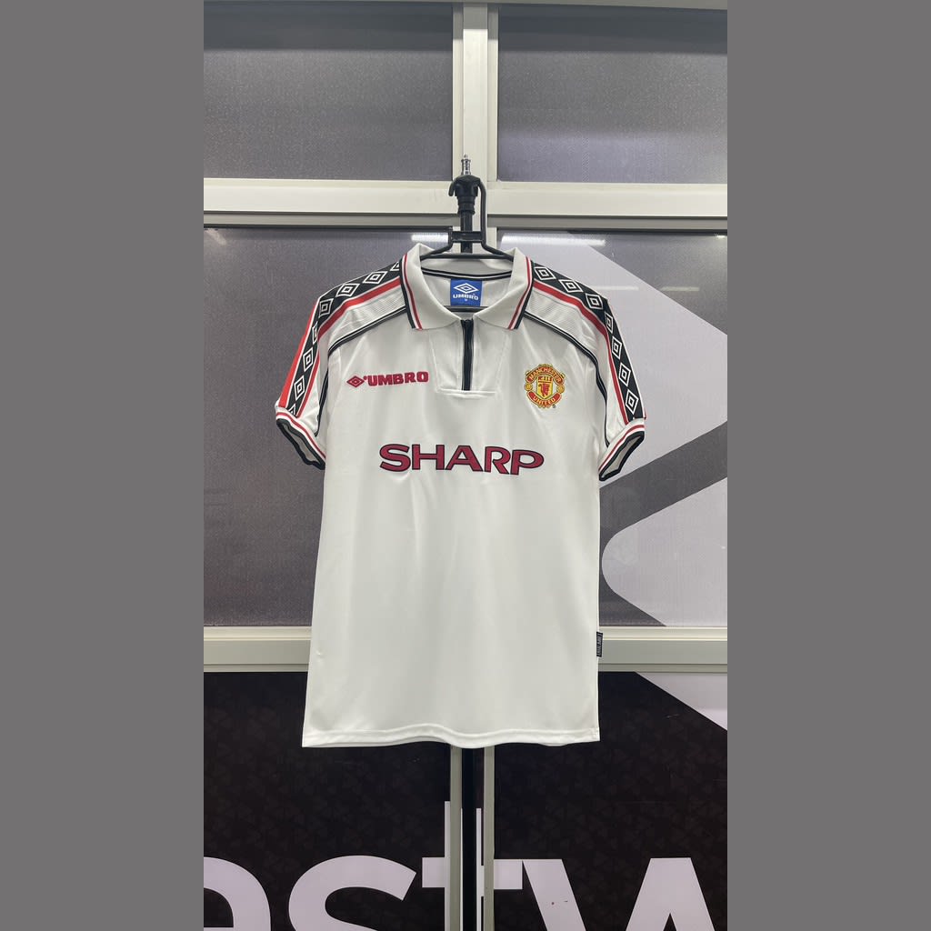 Man U Sharp White Zip - view 1
