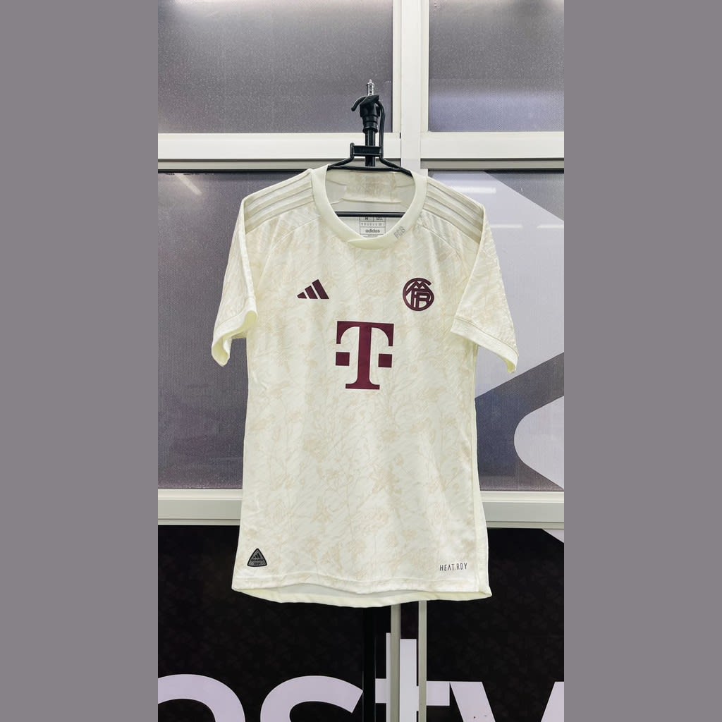 Bayern Munich Oktoberfest Cream - view 1