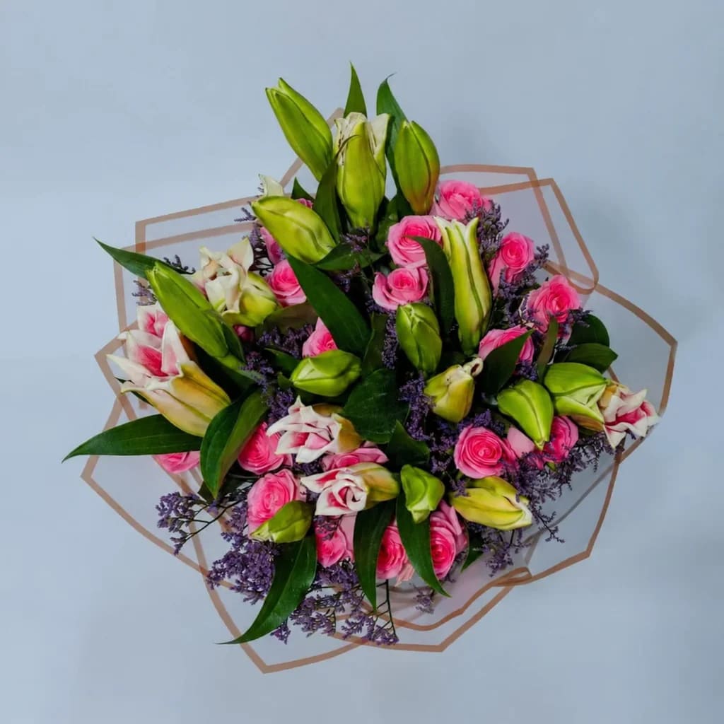 Glamorous Ensemble Pink Roses Classic