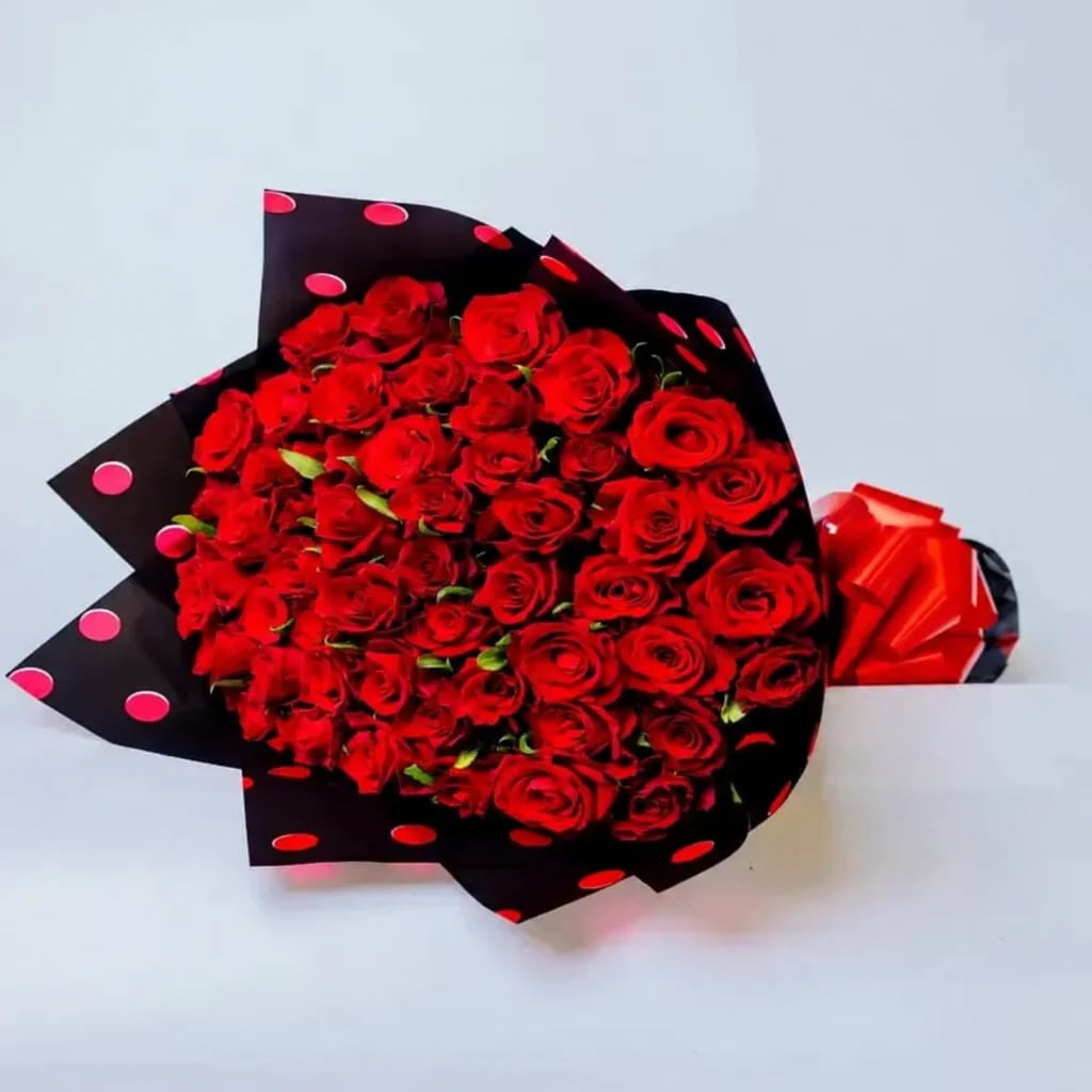 Passionate Red Roses Classic